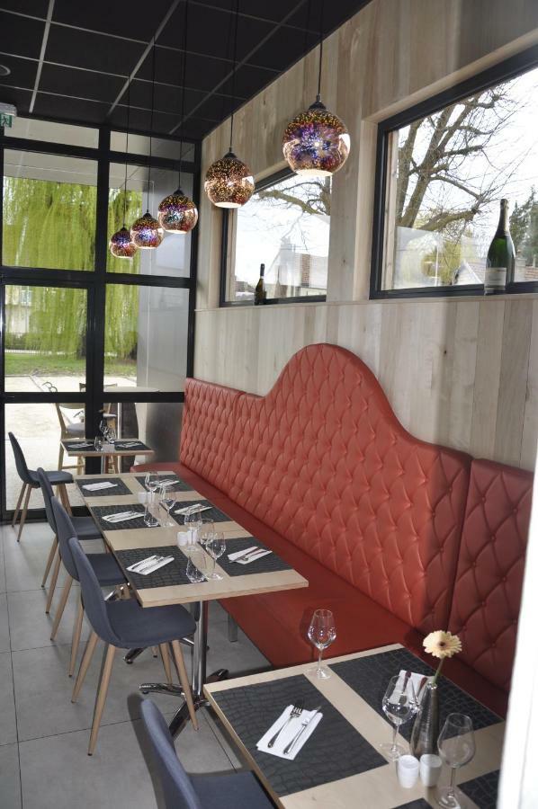 Les Tonnelles Hotel